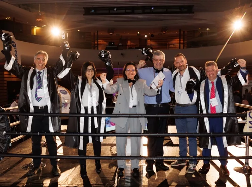 Prof. Frank Martetschläger, international anerkannter Schulterspezialist und Vorsitzender der European Shoulder Associates (ESA-ESSKA), war als Referent beim 7. Internationalen Schulterkurs in Athen eingeladen.